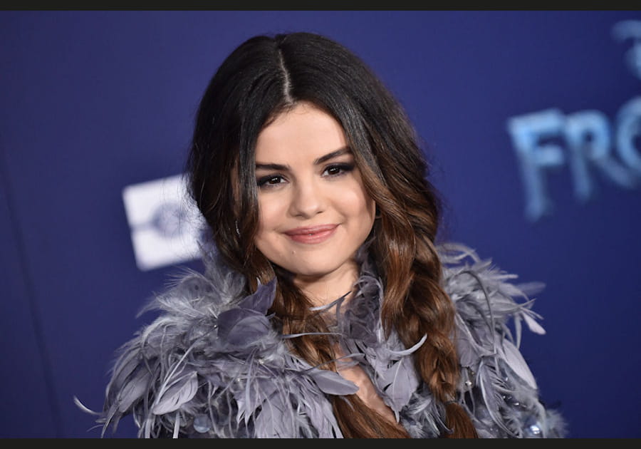 Les deux tresses de Selena Gomez