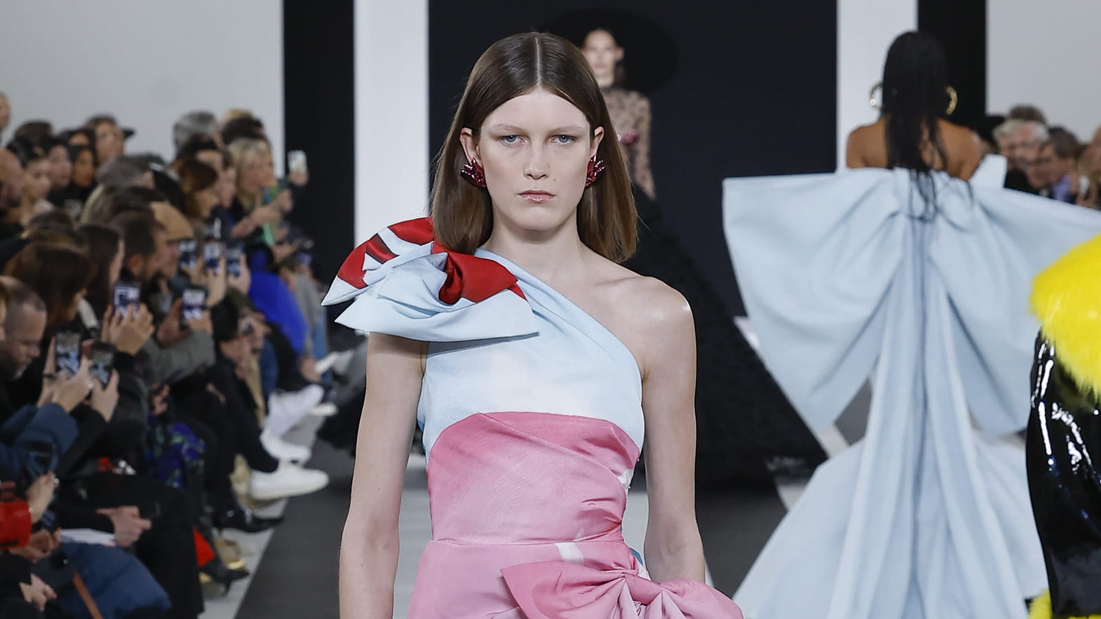 Look 24