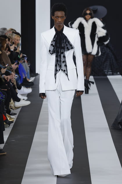 Look 28&nbsp;du d&eacute;fil&eacute; Nina Ricci