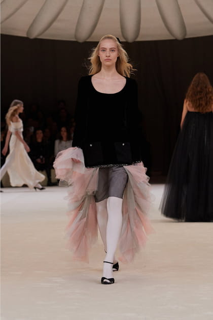 Look 45&nbsp;du d&eacute;fil&eacute; Chanel haute couture printemps-&eacute;t&eacute; 2024
