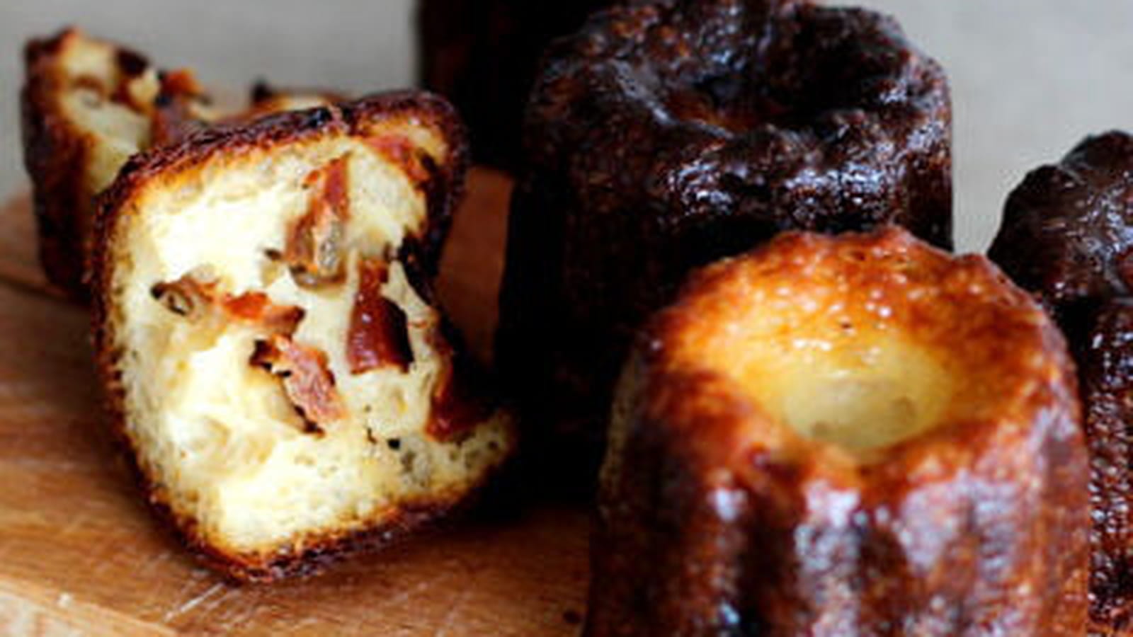 Cannelés salés aux tomates séchées et mozzarella