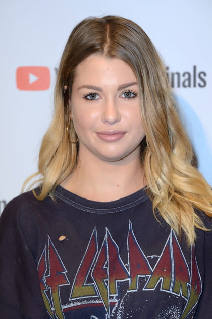 Stars et coloration&nbsp;: EnjoyPhoenix en blonde
