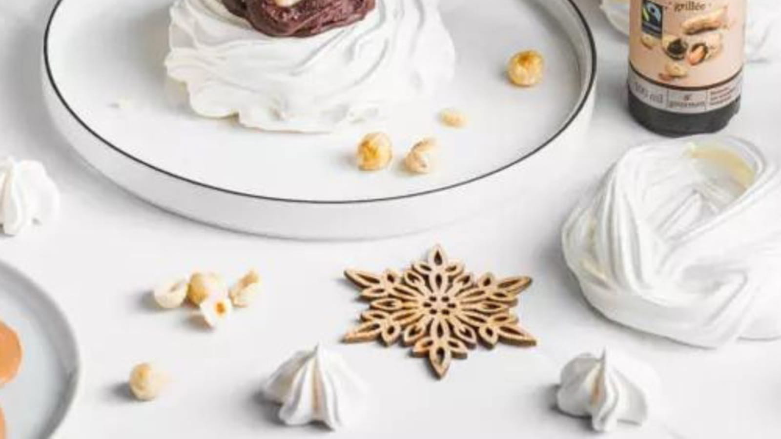 Pavlova chocolat noisettes grillées
