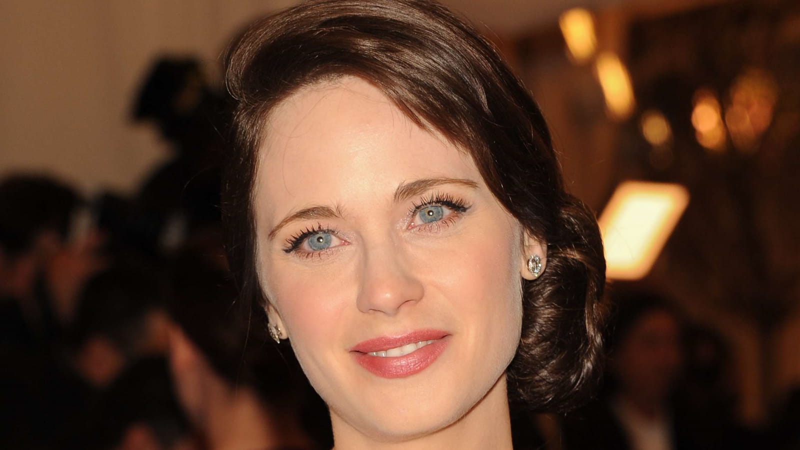 Zooey Deschanel sans frange