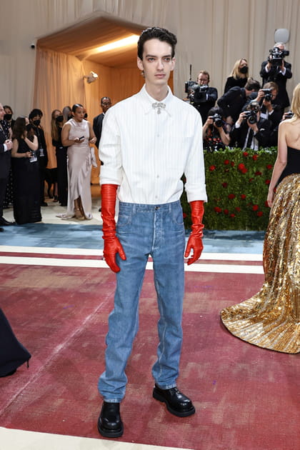 Kodi Smit-McPhee en Bottega Veneta