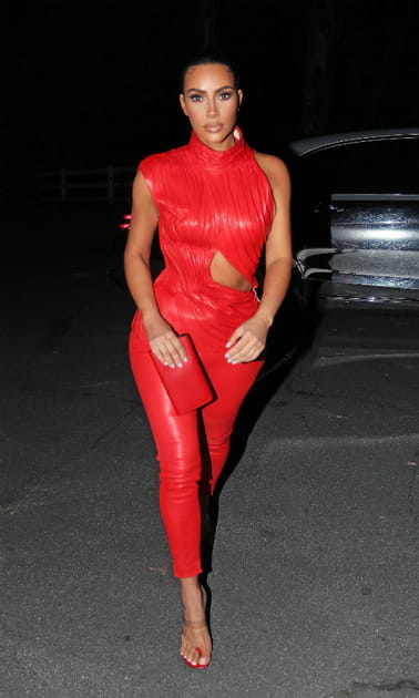 FLOP&nbsp;: Kim Kardashian en look cuir moulant