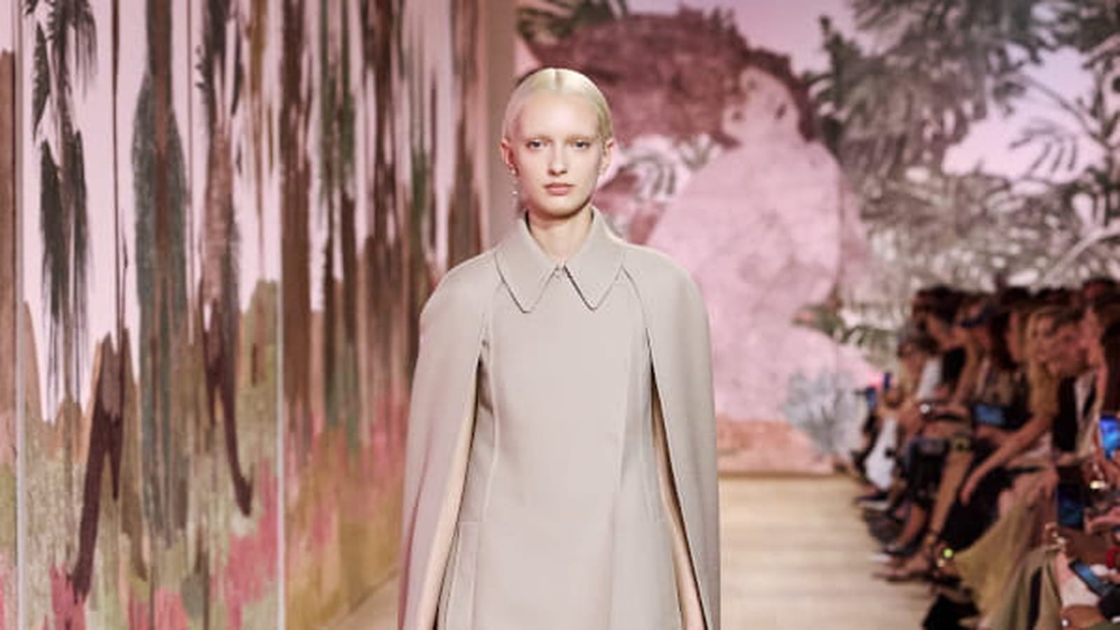 Look 18 