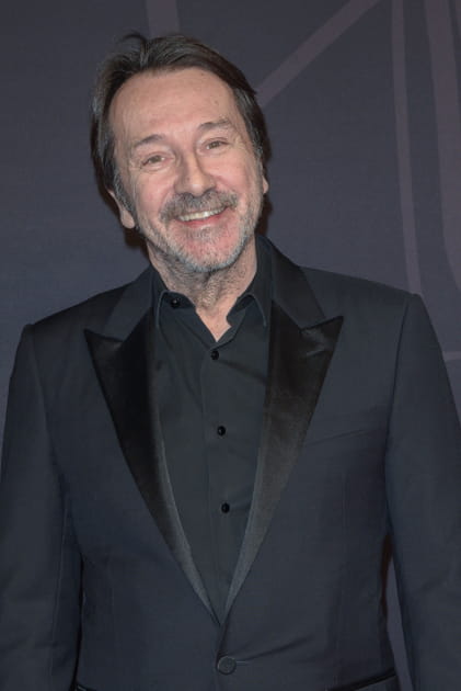 Jean-Hugues Anglade, dress code&nbsp;: man in black