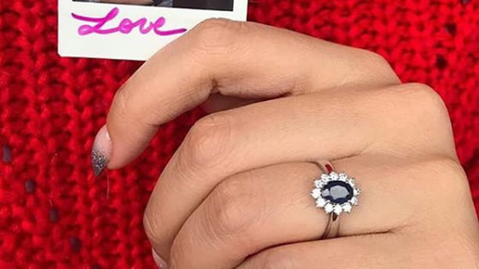 Une bague en saphir