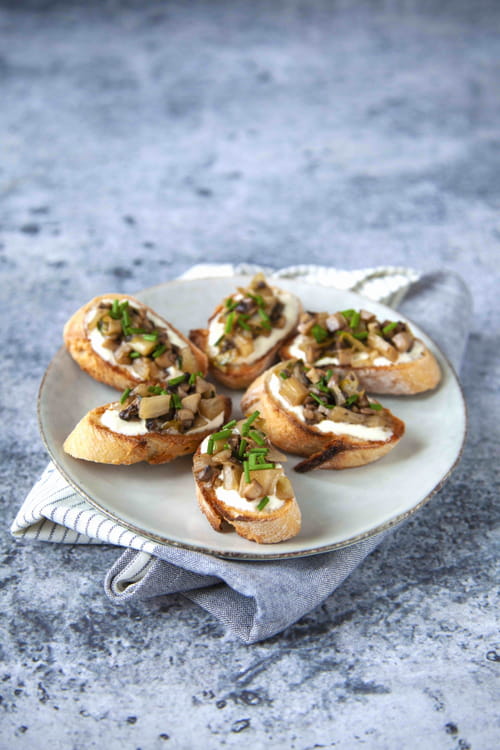 Crostinis vegan aux endives & champignons poêlés