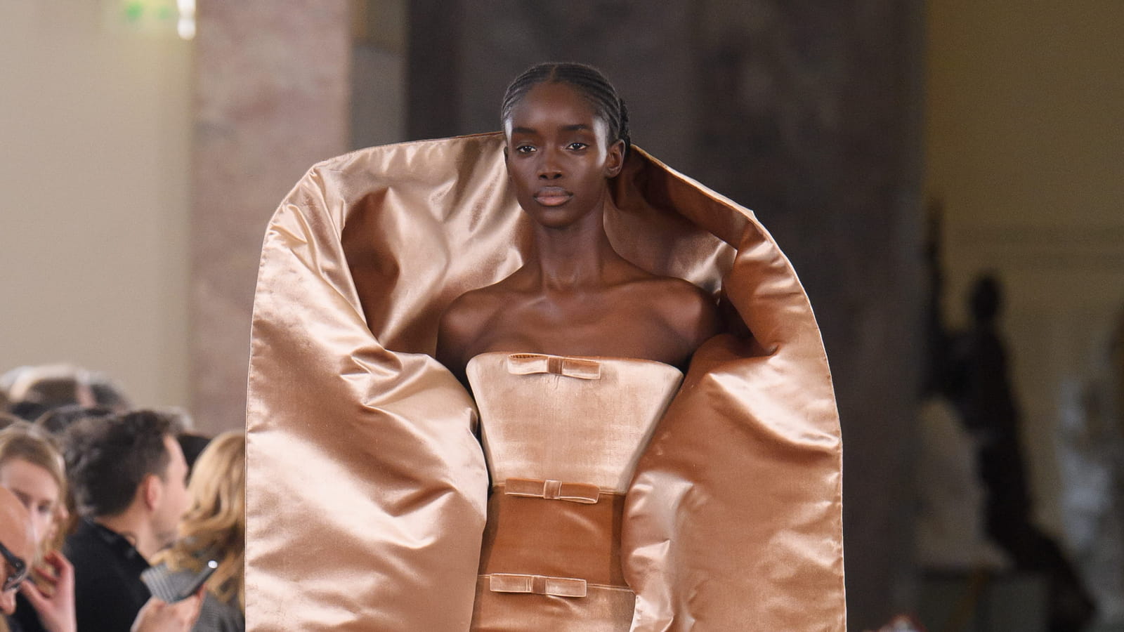Look 32