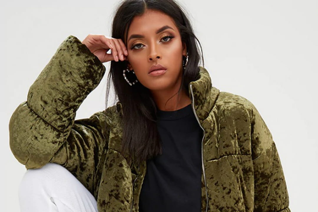 Doudoune Courte Nylon Glossy Little Lili Bright Doudoune originale de Prettylittlething