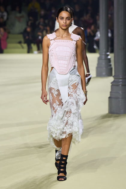 Look 25&nbsp;du d&eacute;fil&eacute; Balmain