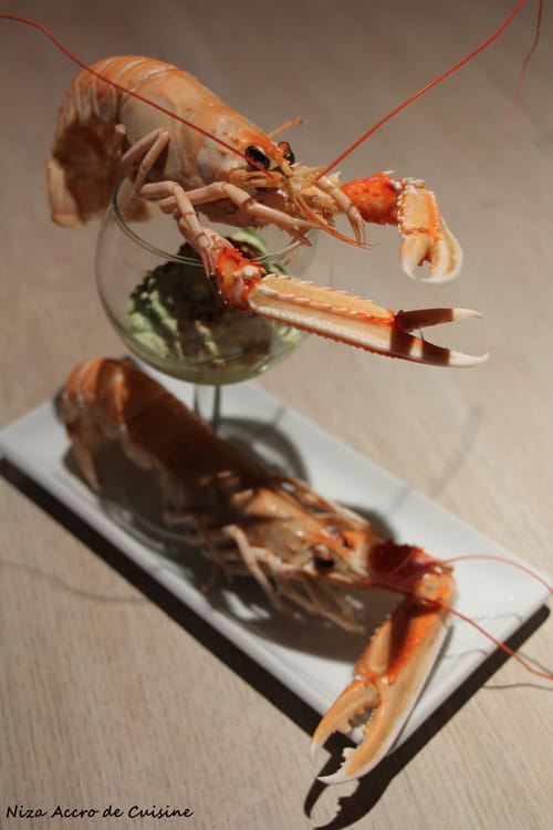 Langoustines fraîches et sauce à l'avocat