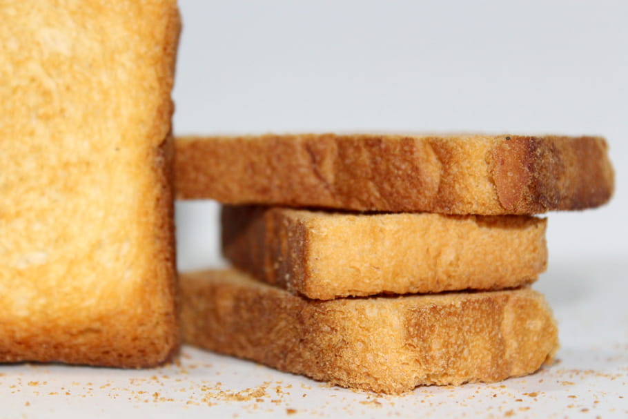 Comment beurrer une biscotte sans la casser ?
