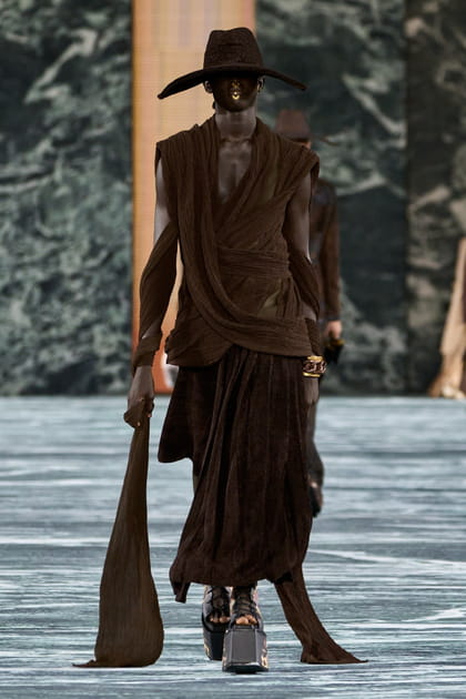 Look 82&nbsp;du d&eacute;fil&eacute; Balmain