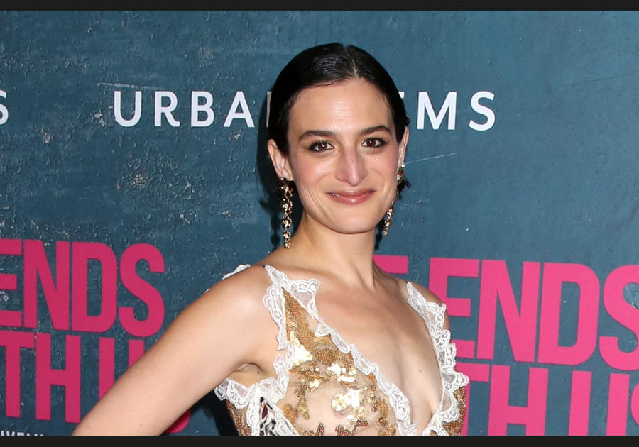 Les cheveux gras de Jenny Slate