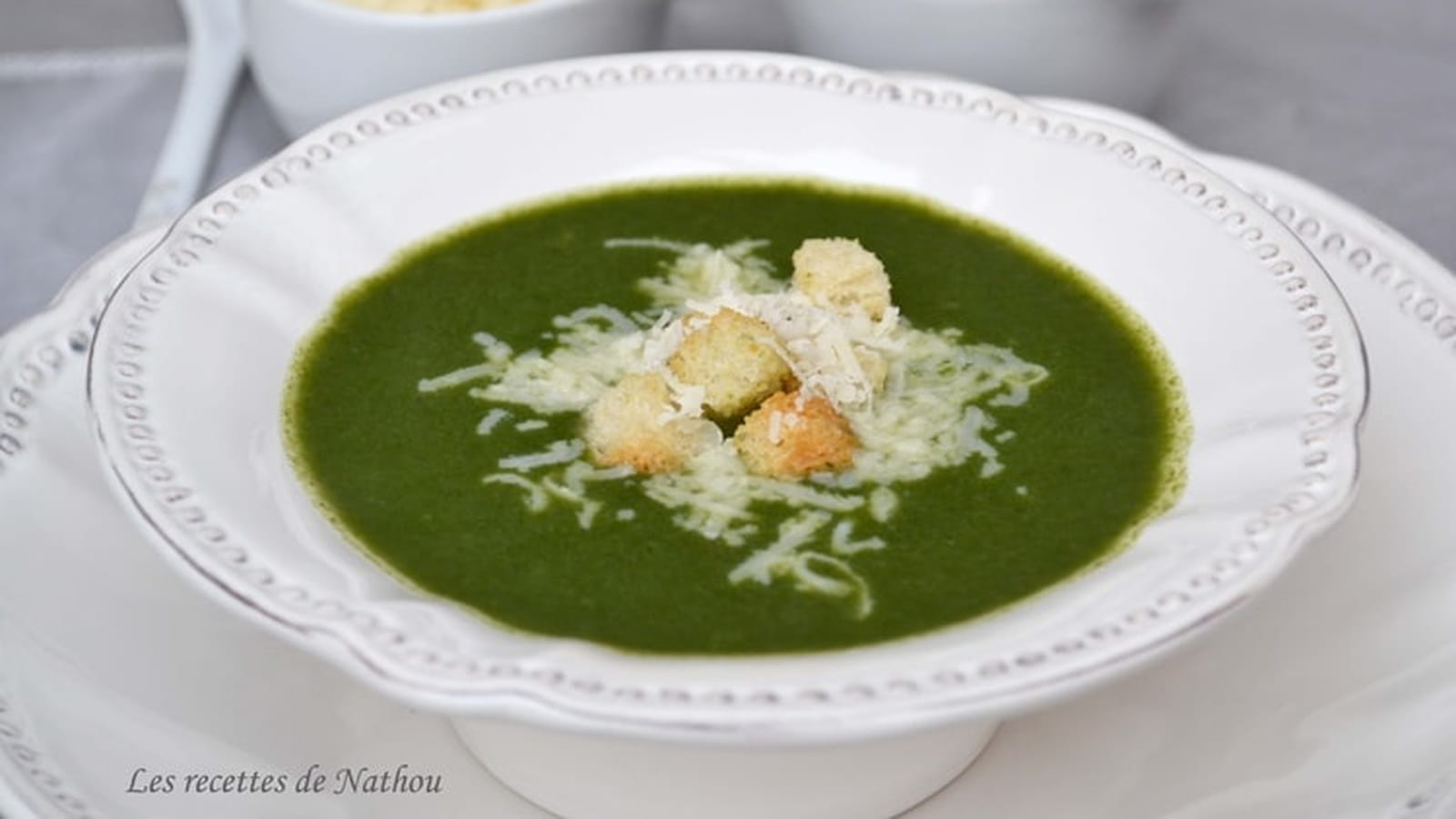 Soupe d'épinards et parmesan
