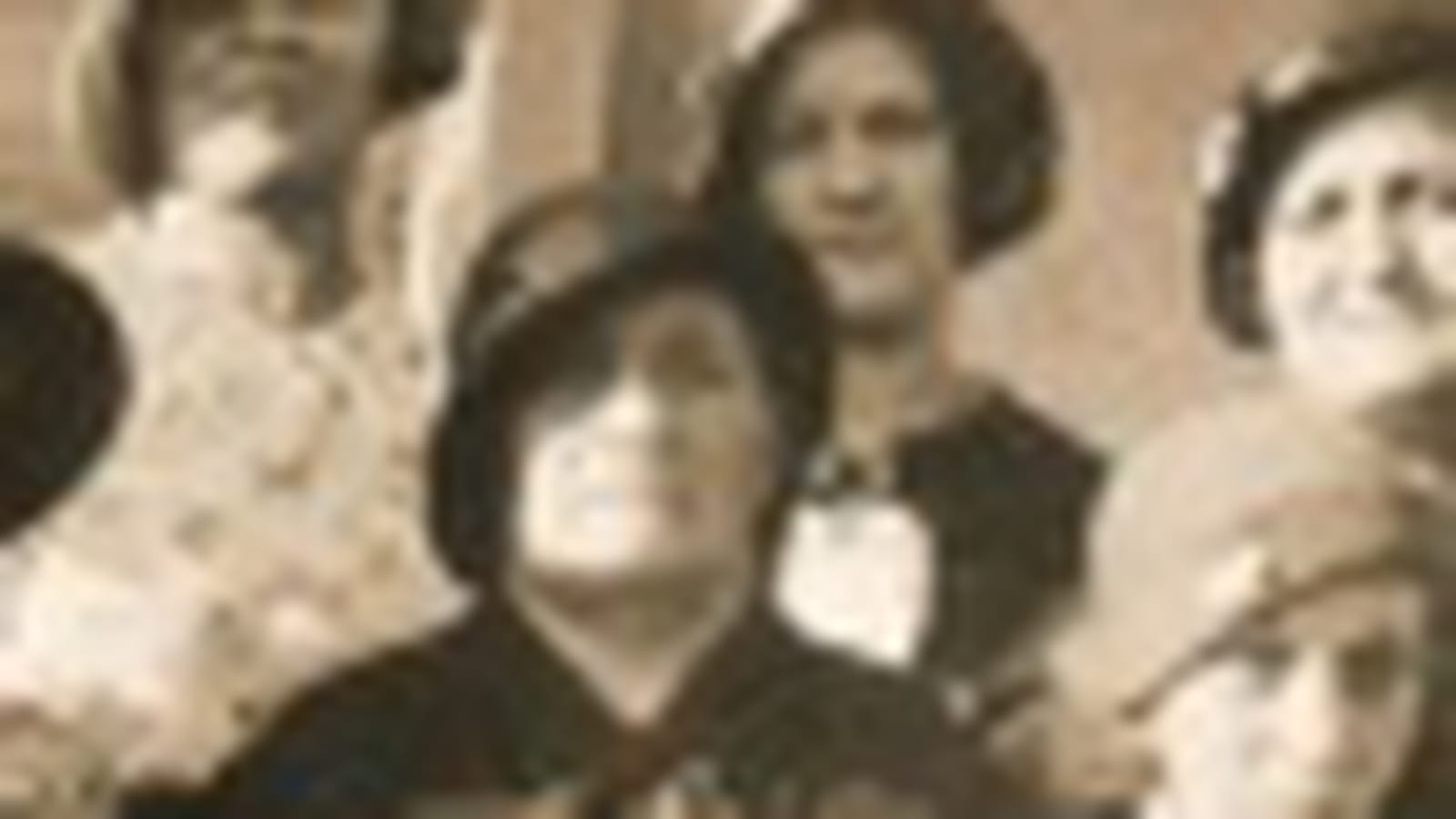 1932