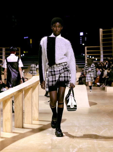 Look 60&nbsp;du d&eacute;fil&eacute; Dior