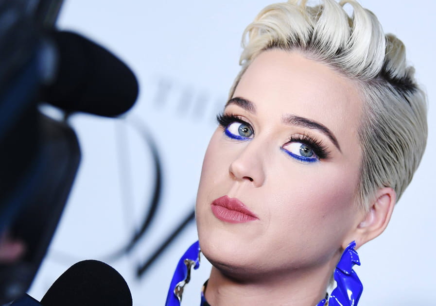 FLOP&nbsp;: Katy Perry et son eyeliner bleu &eacute;lectrique