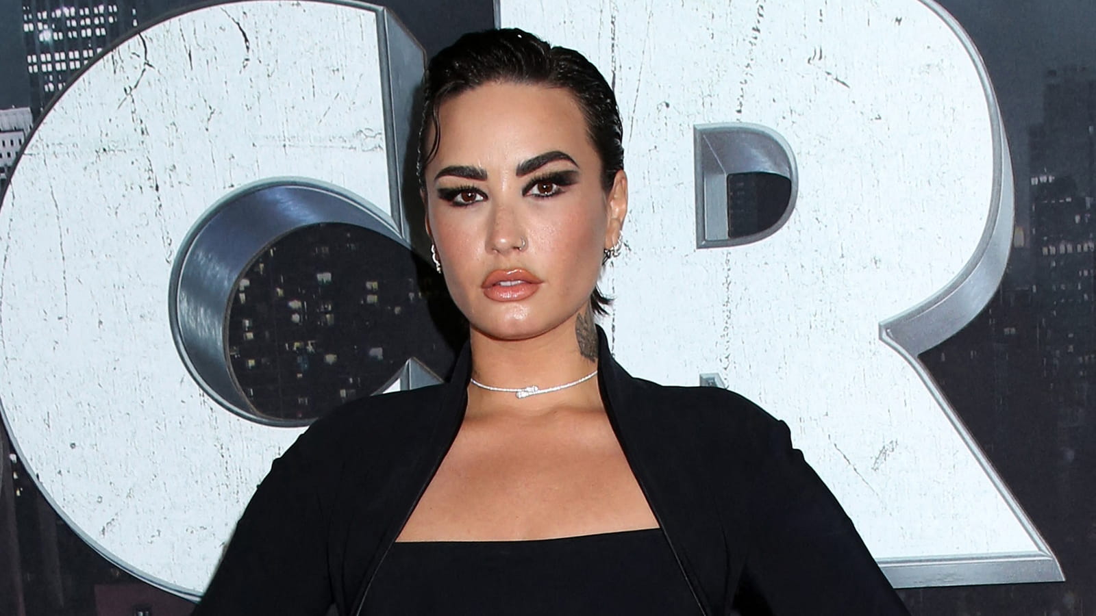 Demi Lovato, brune