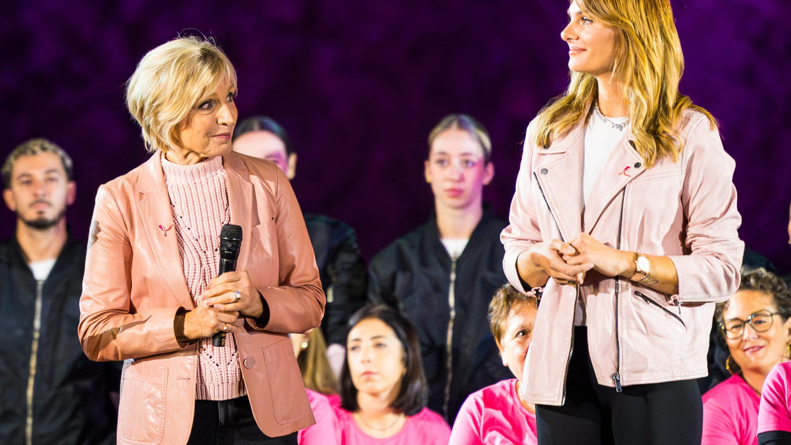 Evelyne Dhéliat et Alice Detollenaere