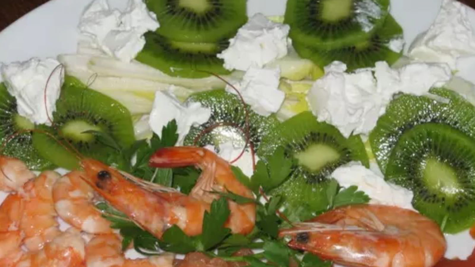 Salade iodée aux fruits et chèvre frais