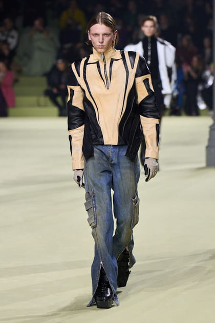 Look 76&nbsp;du d&eacute;fil&eacute; Balmain