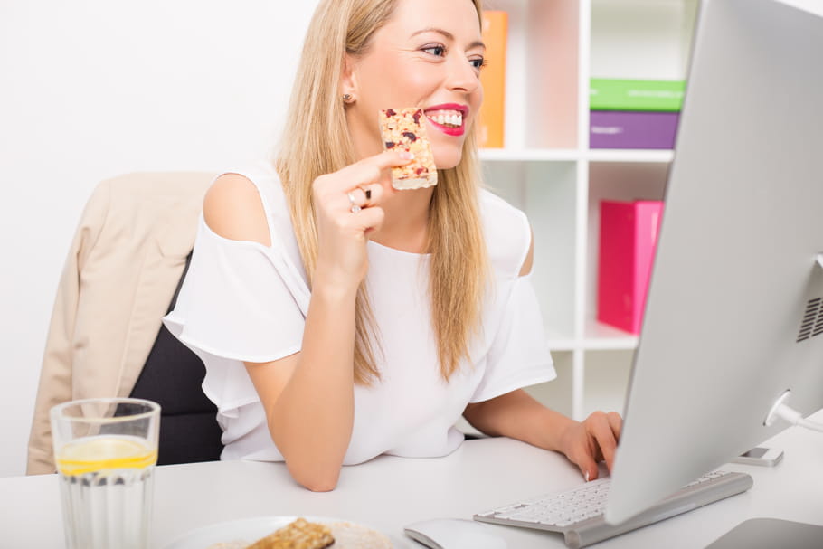 10 astuces anti grignotage pour ne pas grossir pendant le confinement