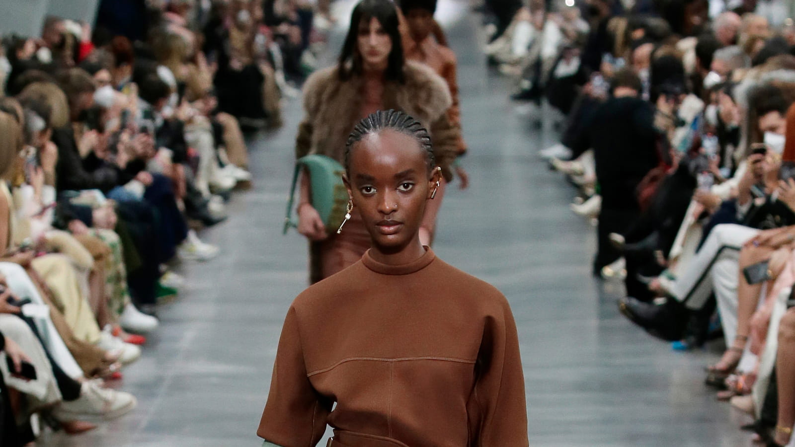 Look 24