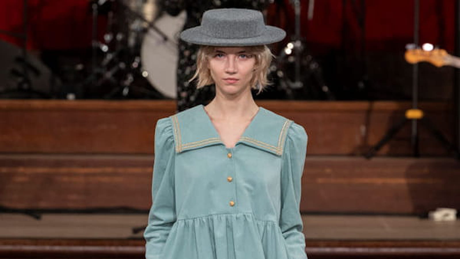 Look 17