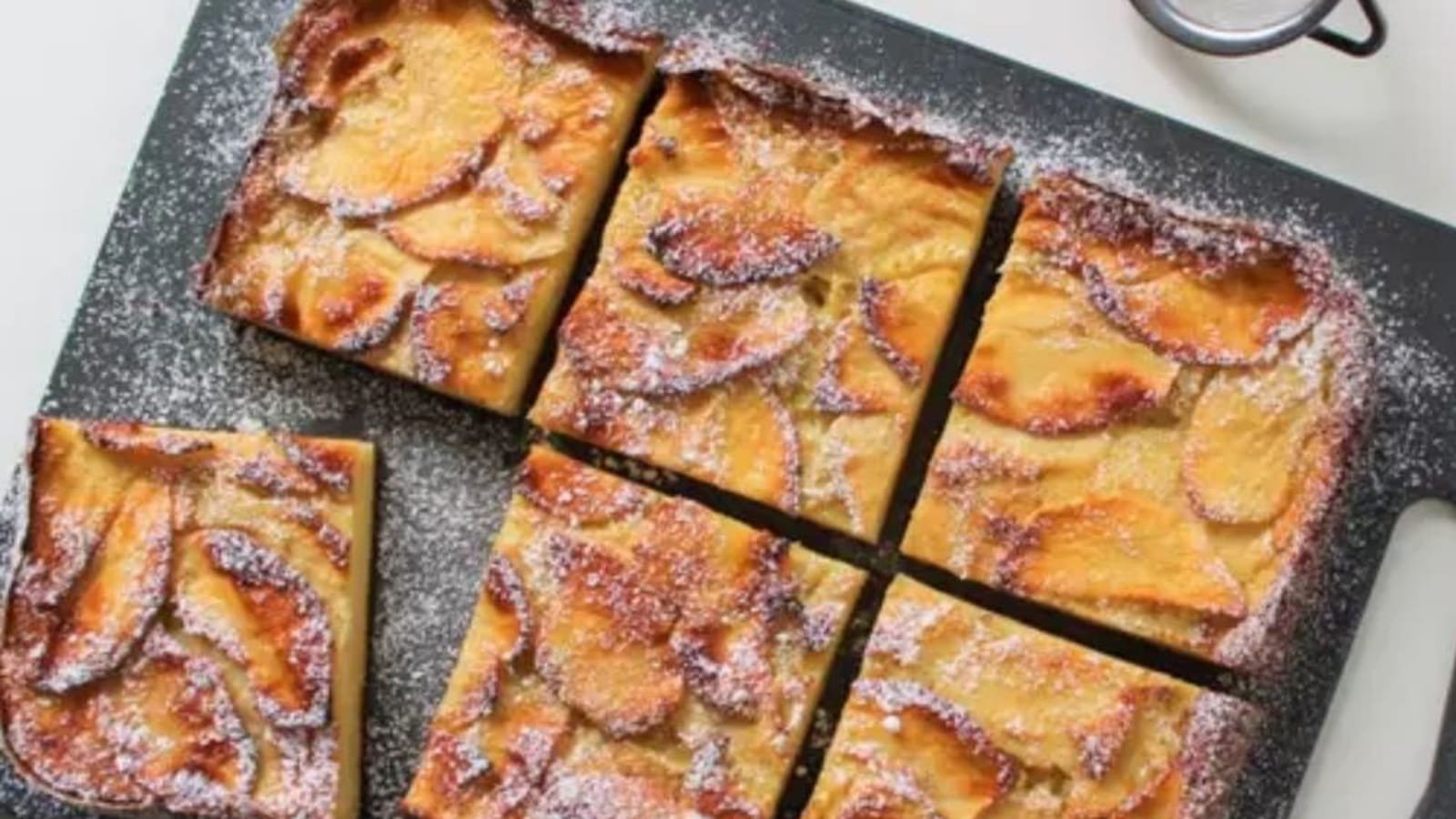 Clafoutis aux pommes vanillées