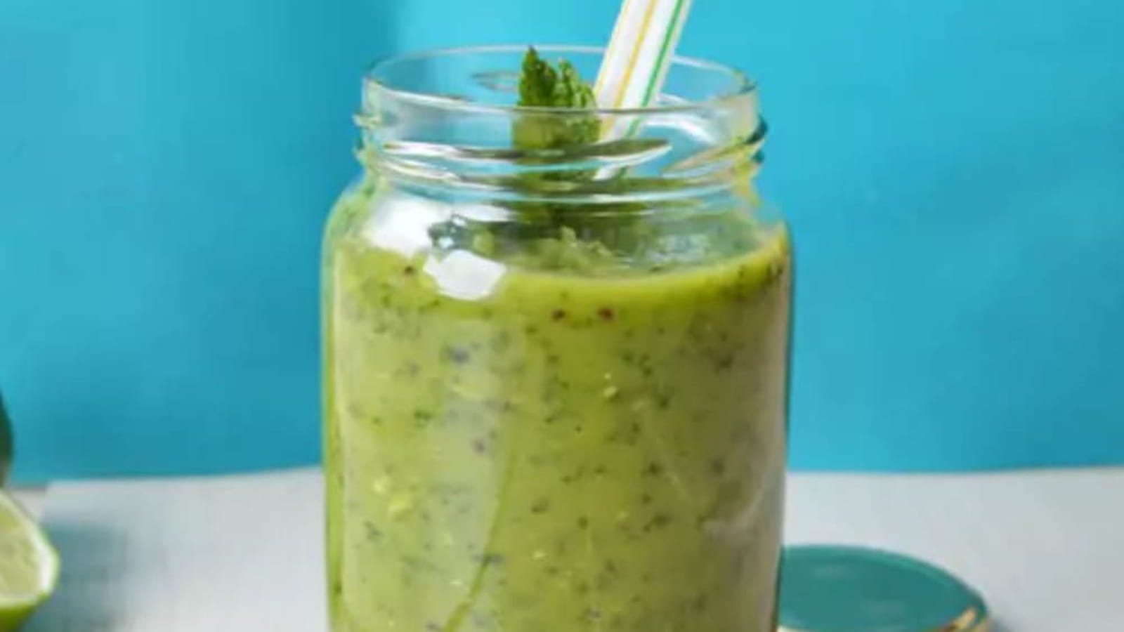 Green Smoothie avocat, kiwi, ananas, noix de coco : la recette facile