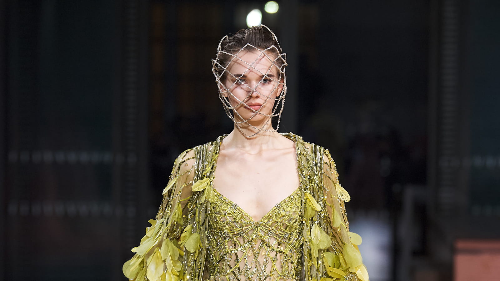Look 12