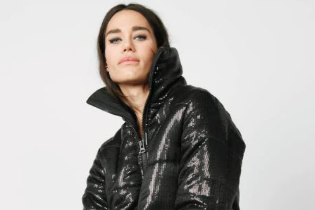 Doudoune Courte Nylon Glossy Little Lili Bright Doudoune pailletée de Les Petites...