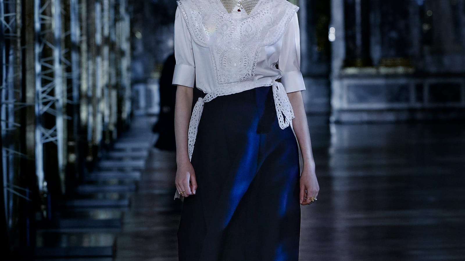 Look 01