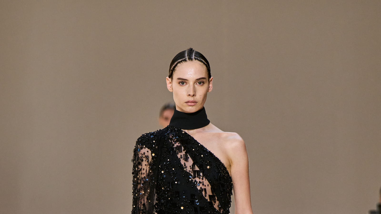 Look 15