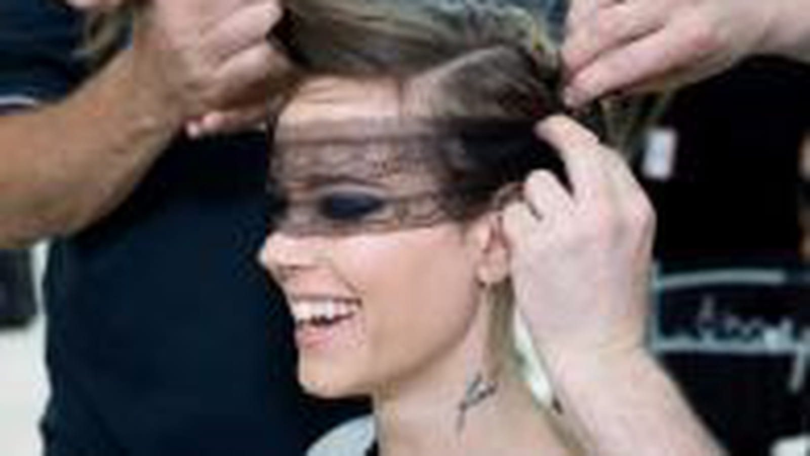 Focus sur le regard avec le masque-voilette