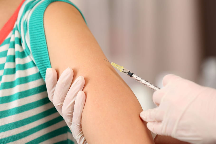 Vaccination : les Français lui font de moins en moins confiance