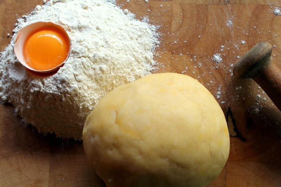 Comment faire une bonne pâte brisée sans se salir ?