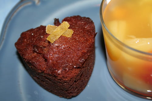 Petits coeurs au chocolat et aux pépites exotiques