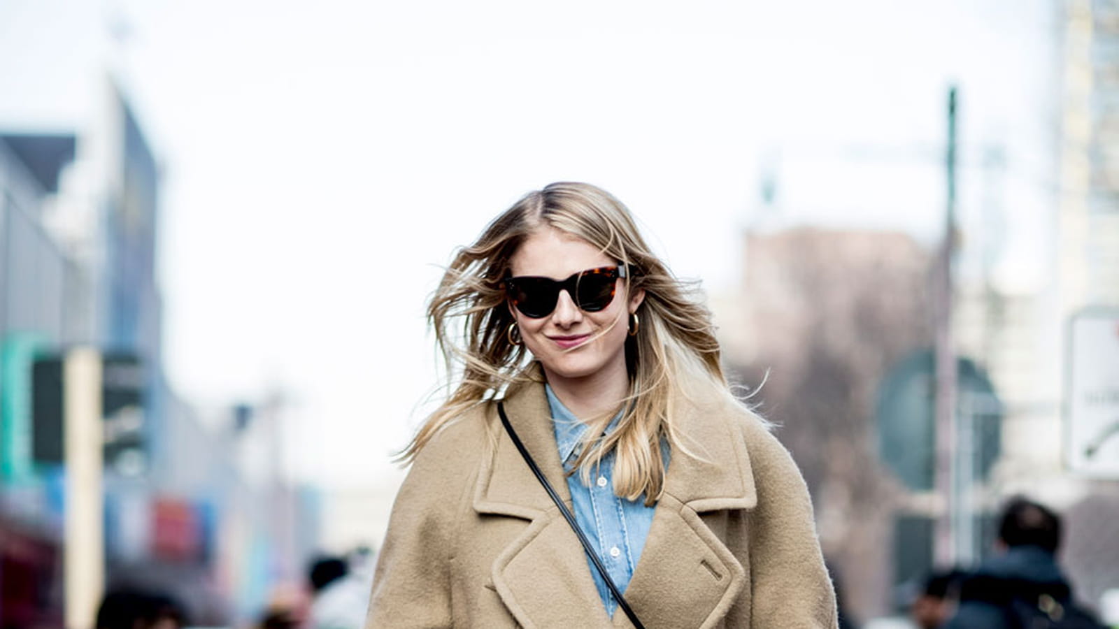 Le grand manteau beige