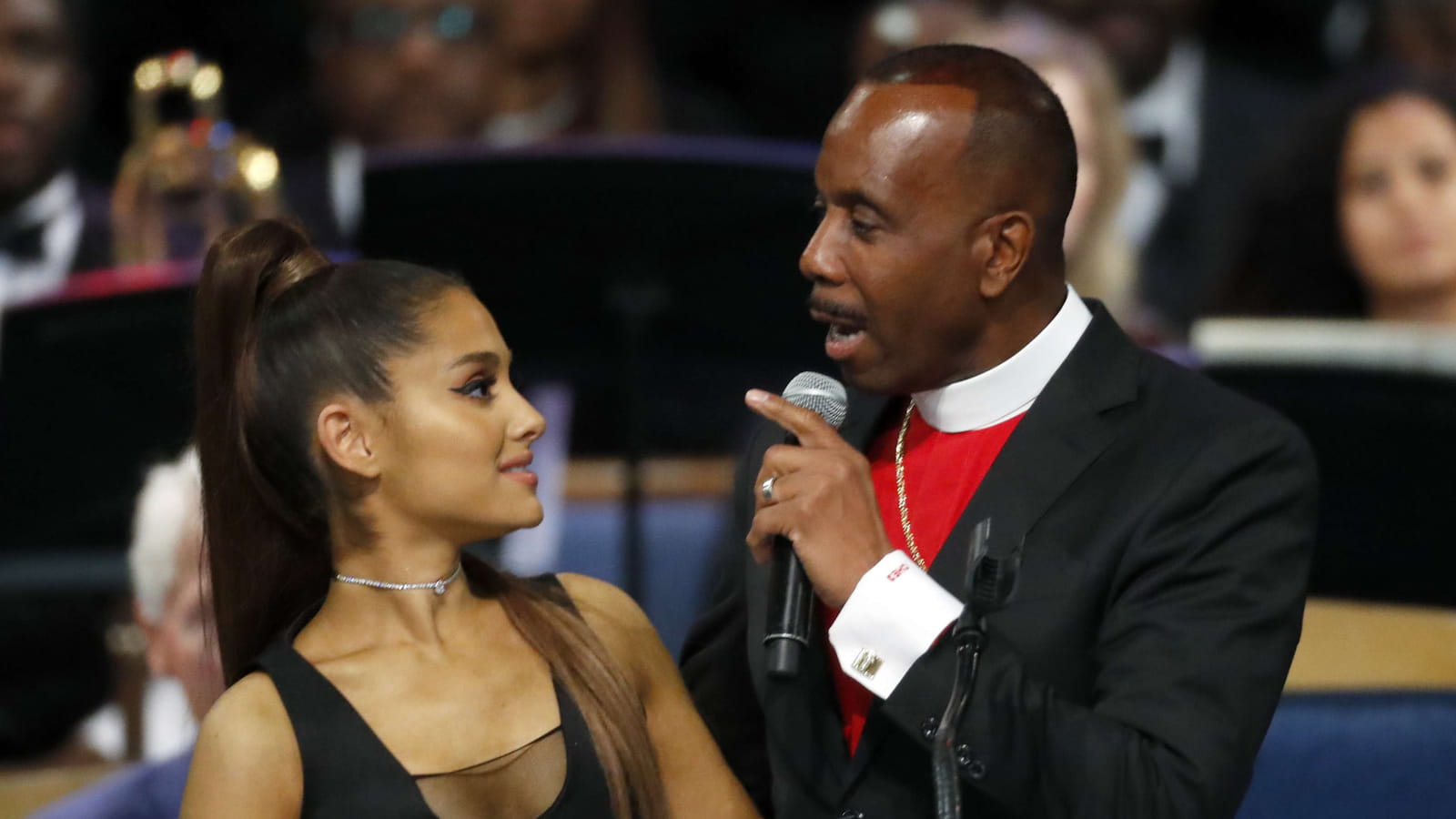 Evêque Charles H. Ellis III, Ariana Grande