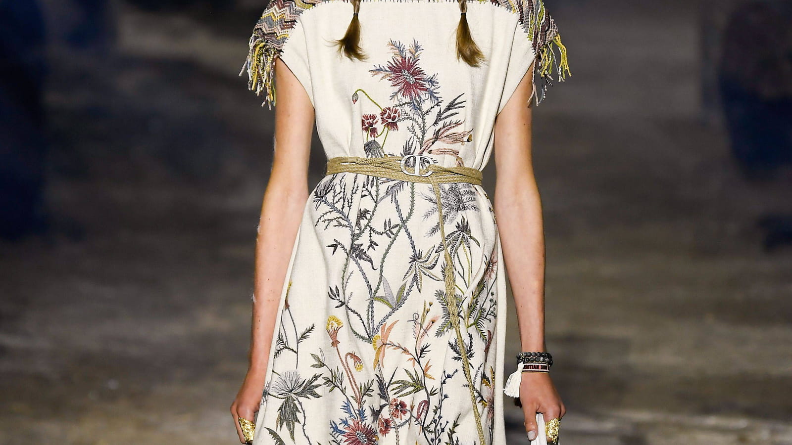 Look 29