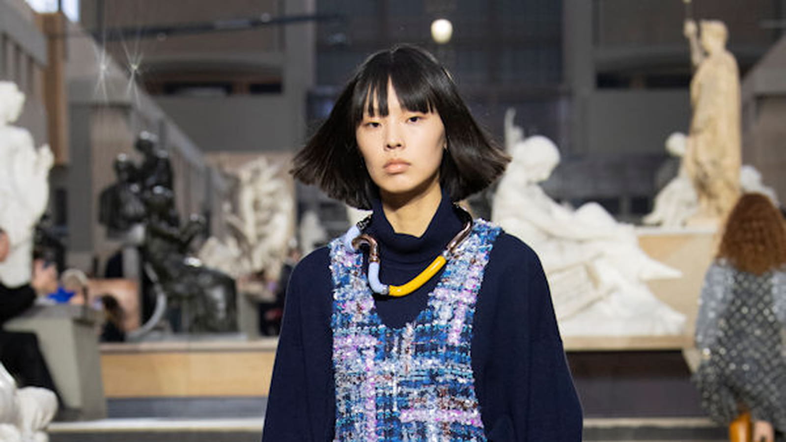 Look 15