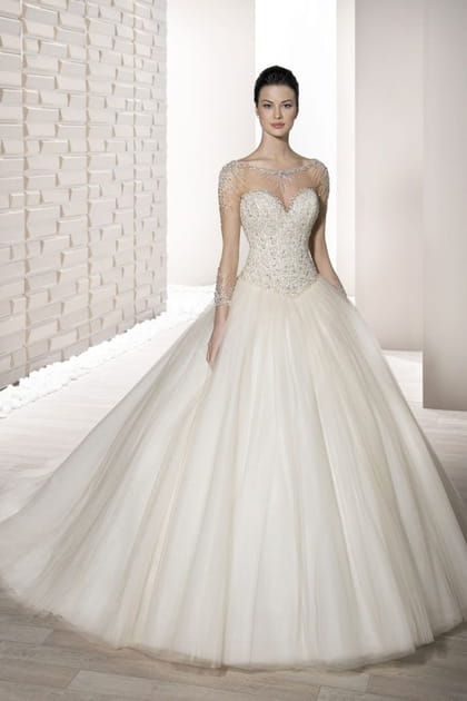 Une robe divine, Demetrios