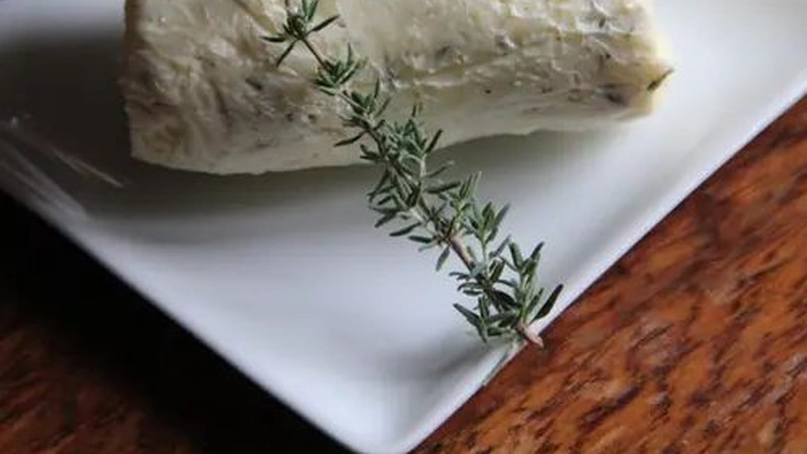 Beurre au thym et à la fleur de sel