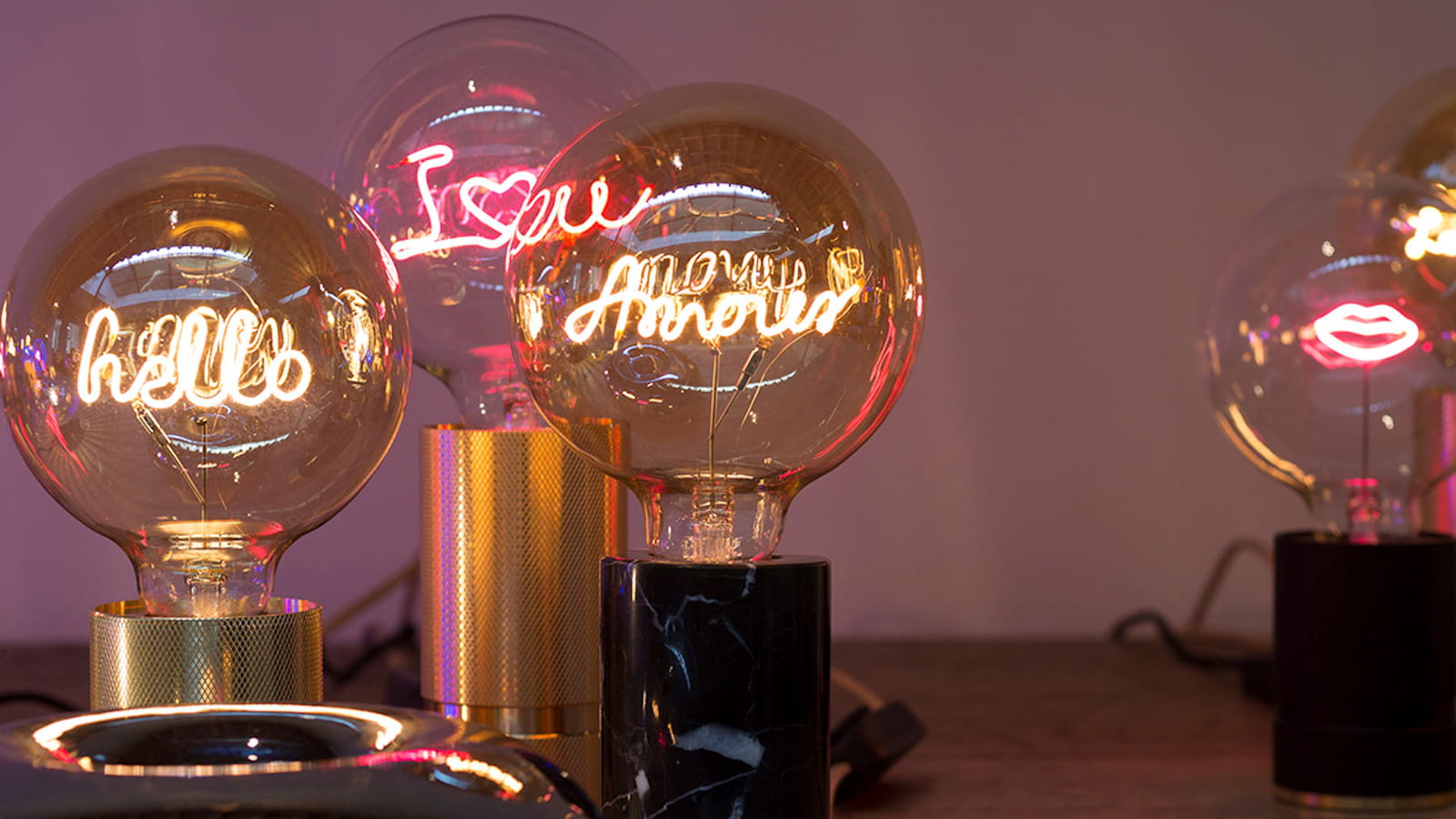 Lampe Message in the bulb