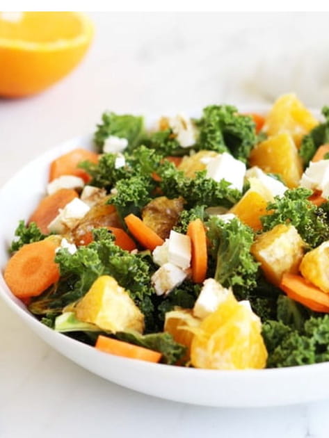 Salade de chou kale &agrave; l'orange, carotte et feta